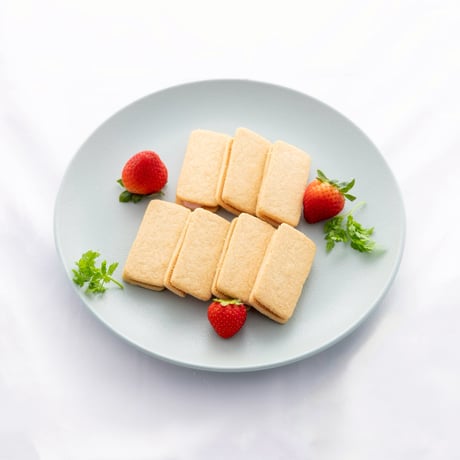 【伊豆紅ほっぺ使用】STRAWBERRY SAND(ストロベリーサンド）