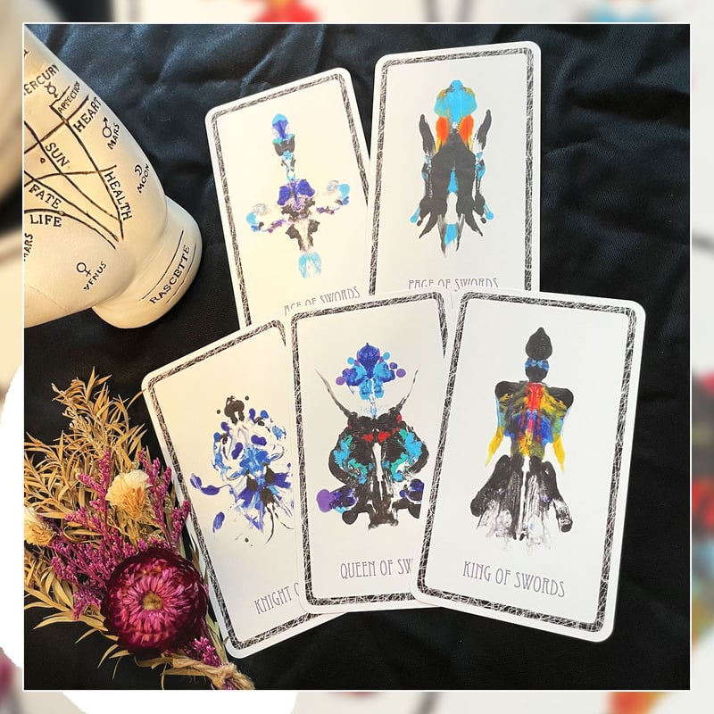 【美品・正規品】The Hidden Message Tarot Deck Amazon.co.jp: Wyspell Wild Reflections タロットカード:自然に