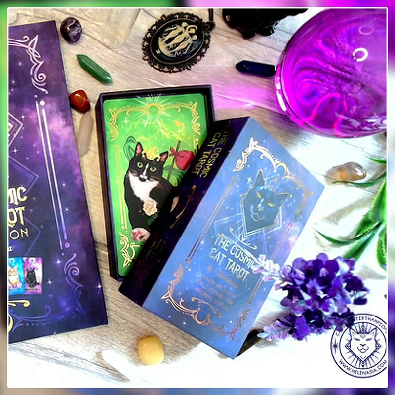 ハードカバー書籍つき】The Cosmic Cat Tarot【タロットカード
