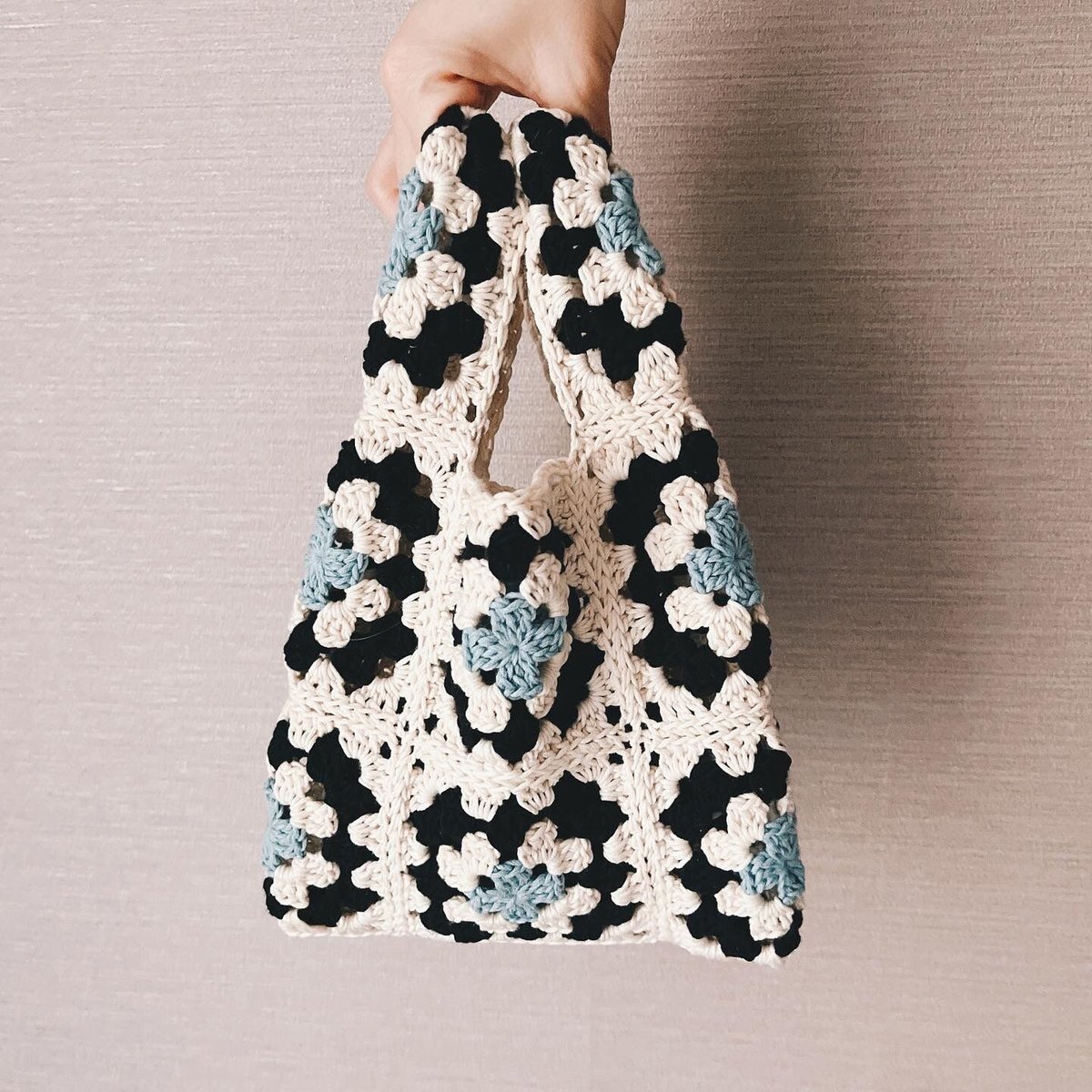 マチャケ様　スクエアLＬサイズ　グラニーバッグ　ハンドメイド マチあり】グラニースクエアBag - MJ-STUDIO GALLERY | minne
