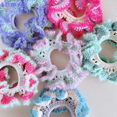 frilled scrunchie (007)