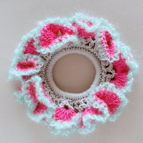 frilled scrunchie (010)