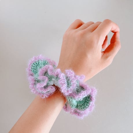 frilled scrunchie (005)