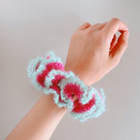frilled scrunchie (010)