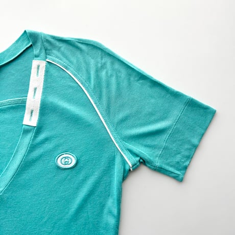 GUCCI blue logo v neck tops