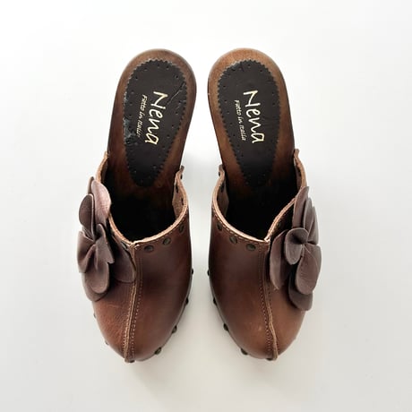made in Italy / leather sabot sandals