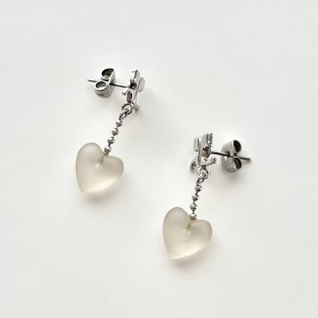 courreges logo chain heart earrings