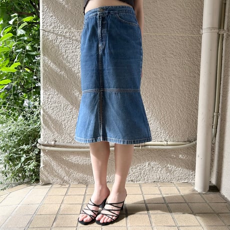 made in Italy / blue denim slit skirt