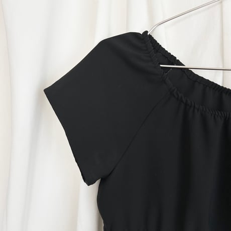 courreges black ribbon designed short sleeve dress