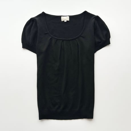 black puff sleeve knit tops
