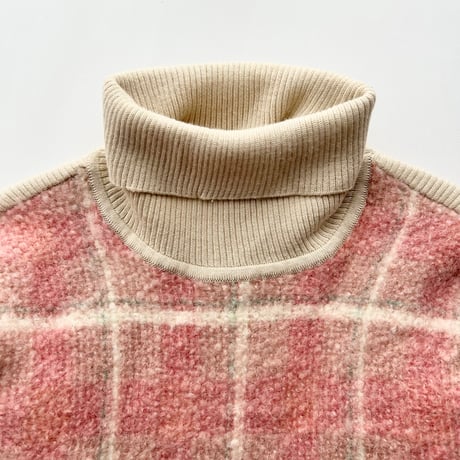 beige pink plaid vest designed knit