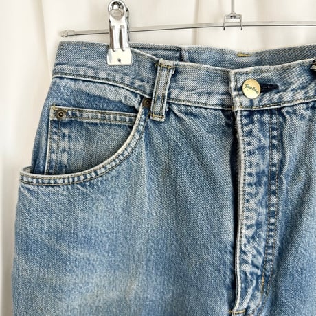 blue denim pants