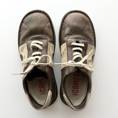 brown leather sneaker