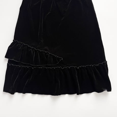 black frill designed flare skirt