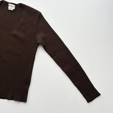 made in Italy / brown u neck knit