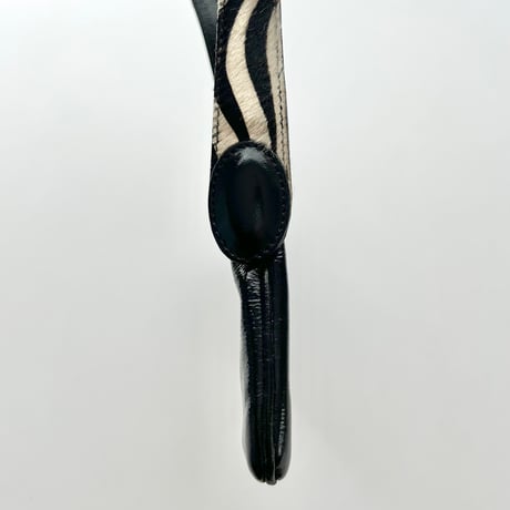 made in Italy / black enamel leather shoulder bag