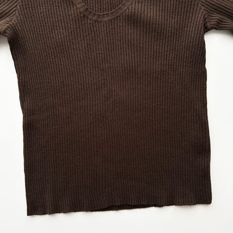 made in Italy / brown u neck knit