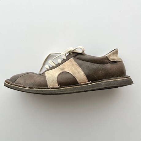 brown leather sneaker