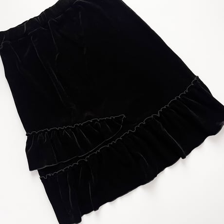 black frill designed flare skirt