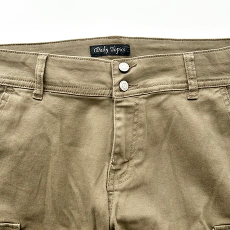 khaki cargo half pants
