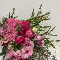 レッド系の花束