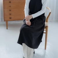 アメスリエプロンワンピース（チャコールグレー）