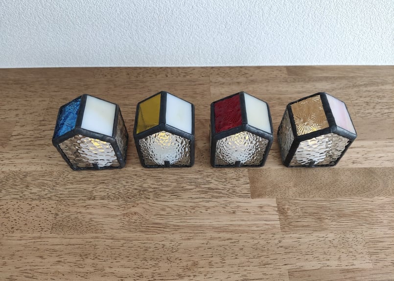 受注生産*ステンドグラスのおうちが灯す優しい光 LEDキャンドル 受注生産*ステンドグラスのおうちが灯す優しい光 LEDキャンドル
