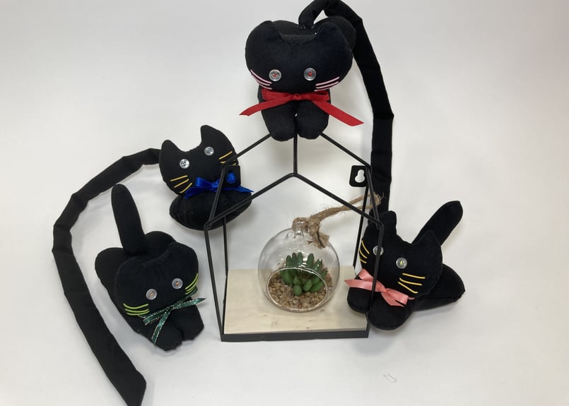 くろねこばさみ・しっぽつかみくろねこ | サデコMONOがたり
