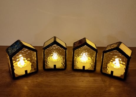 ＊受注生産＊ステンドグラスのおうちが灯す優しい光　LEDキャンドルライト