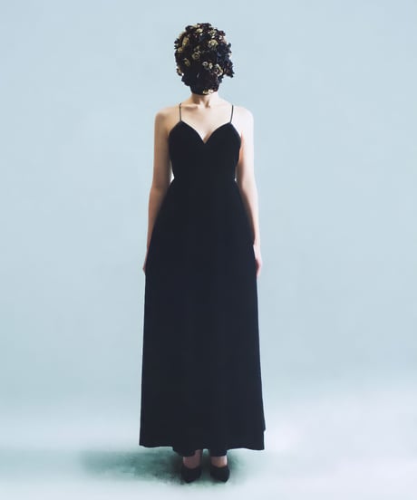 Type Velvet slit longskirt black dress