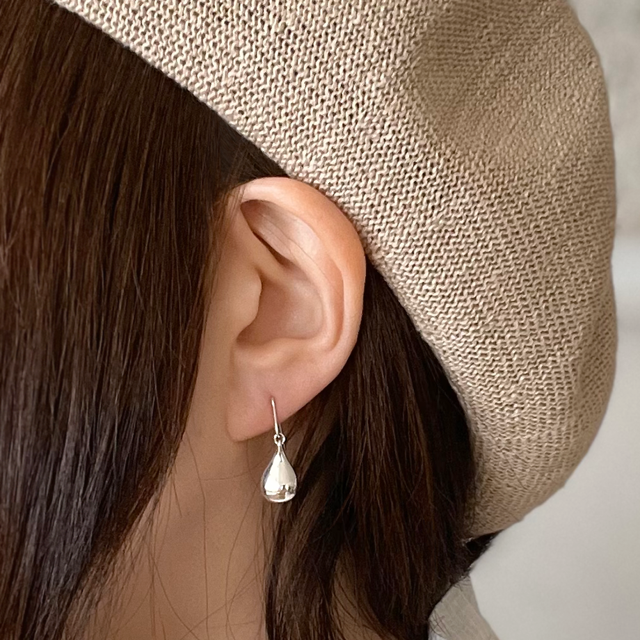 【美品】accessories mau　つつっぽピアスsilver　ブルーグレー SLY | POINTED DESIGN ピアス (ピアス・イヤリング ) |SHEL'TTER