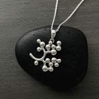 SILVER ネックレス　赤い実りの木