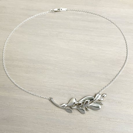 SILVER ネックレス　Olive