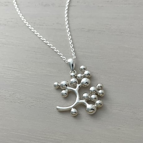 SILVER ネックレス　赤い実りの木