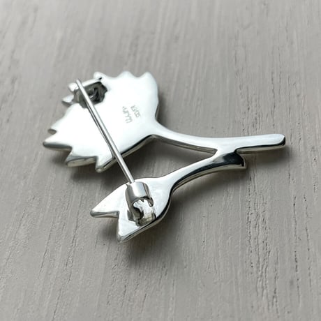 SILVER ブローチ　ダリア