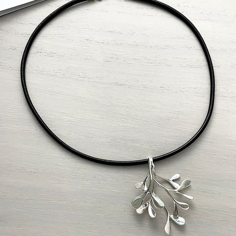 SILVER ネックレス　やどりぎ  No. 2