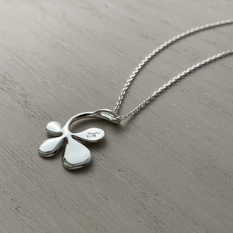 SILVER ネックレス　クローバー