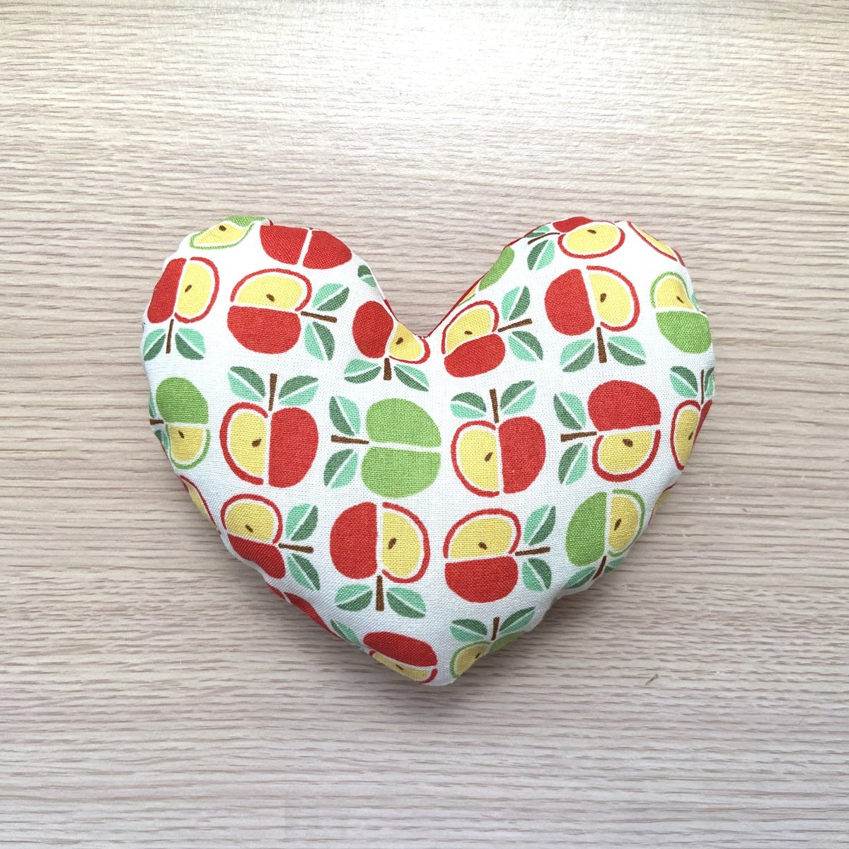 追加オプション】🍏🍎ハート型クッションあごのせ枕 | megumix