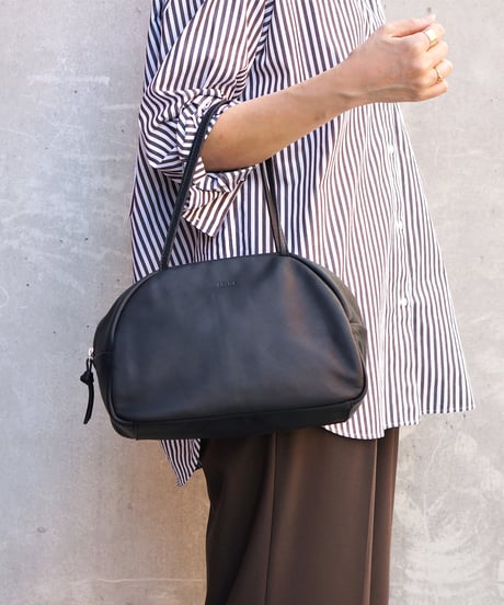 FOLNA RD ソフトレザーボストンバッグ M-SIZE / No.083258-E / BLACK