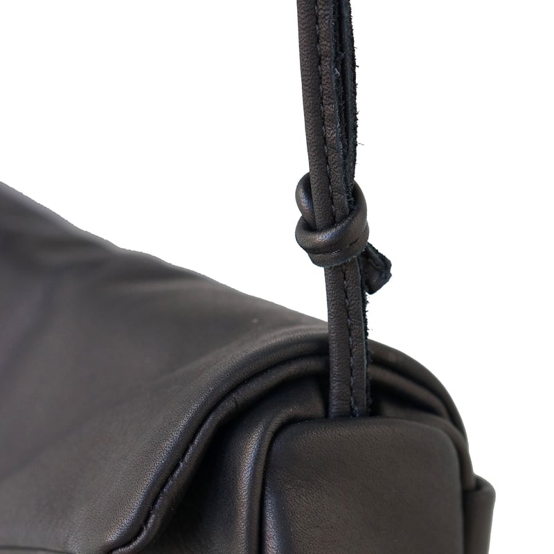 ソフトレザーエンべロープショルダー・2 COLORS / FOLNA RD