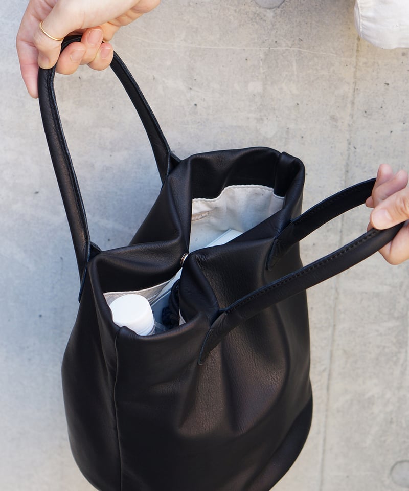FOLNA RD ソフトレザートートバッグ / No.083350 / 2色展開 | Foln FOLNA RD ソフトレザートートバッグ / No.083350 / 2色展開 | Foln