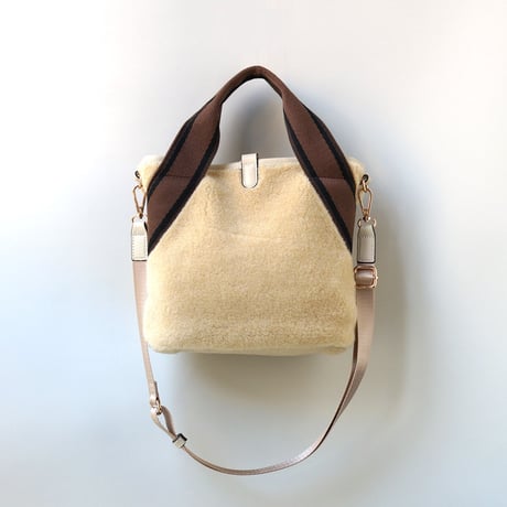 リバーシブルファー 2WAYトートバッグ・2 COLORS / Folna K901076