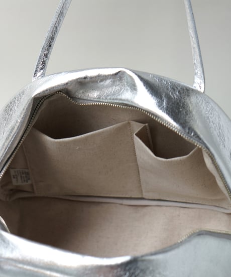 FOLNA RD ホイルレザーボストンバッグ M-SIZE / No.083339 / SILVER
