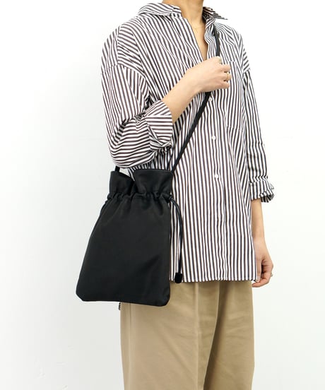 FOLNA RD ソフトレザー巾着ショルダーバッグ / No.083358 / 2色展開