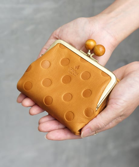 Folna ドット型押しレザー ウッドボールがま口二つ折り財布 / No.2993903 / 4色展開