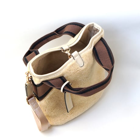 リバーシブルファー 2WAYトートバッグ・2 COLORS / Folna K901076