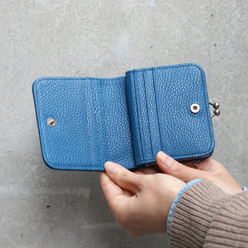 ほぼ未使用！Folna｜アドリアレザー がま口二つ折り財布　ブルー アドリアレザー がま口二つ折り財布・4 COLORS / Folna 2993883