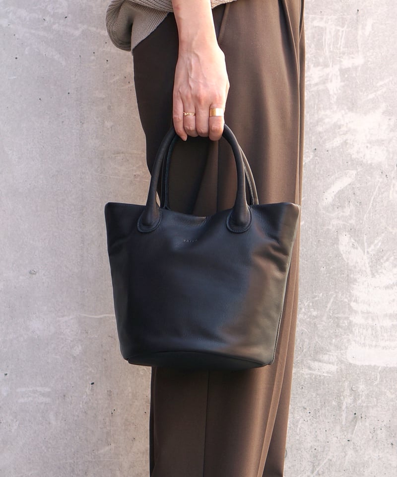 FOLNA RD ソフトレザートートバッグ / No.083350 / 2色展開 | Foln