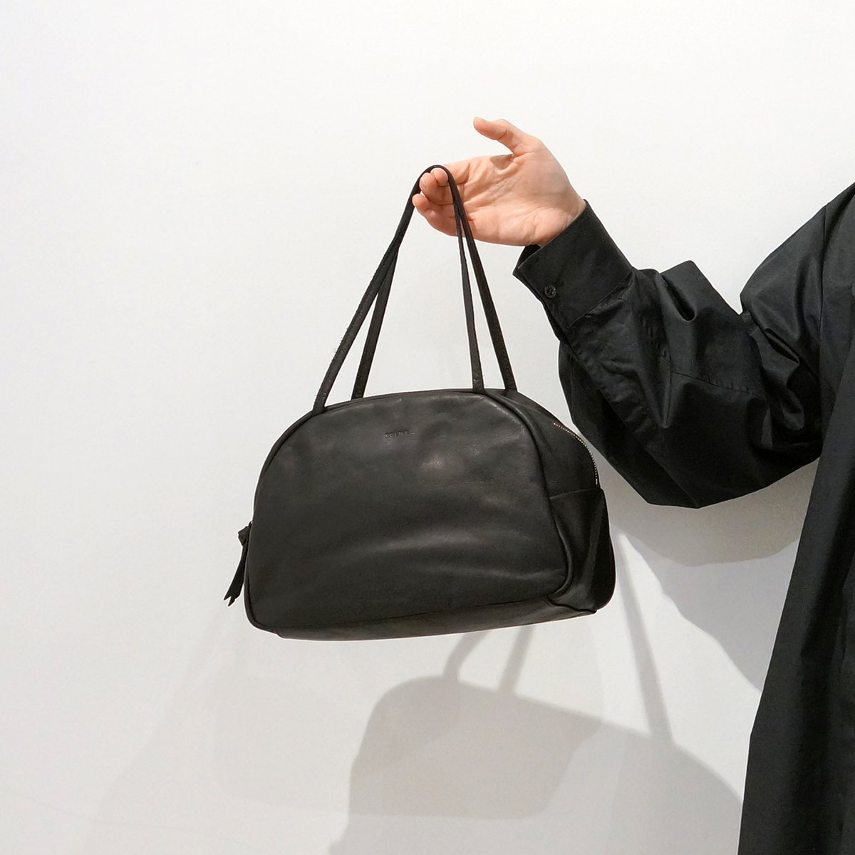 BALLY  大型　ボストンバッグ　上質レザー　南京錠　2way  ブラック BALLY 大型ボストンバッグ上質レザー南京錠2way ブラック