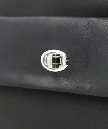 Folna クライレザー ターンロックボストンバッグ / No.083346 / 2色展開
